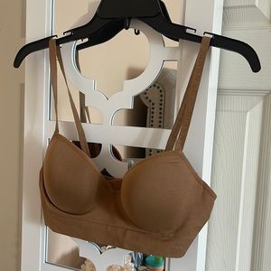 NWOT Danskin 36B Bra
